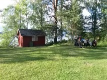 cabane au bord du lac